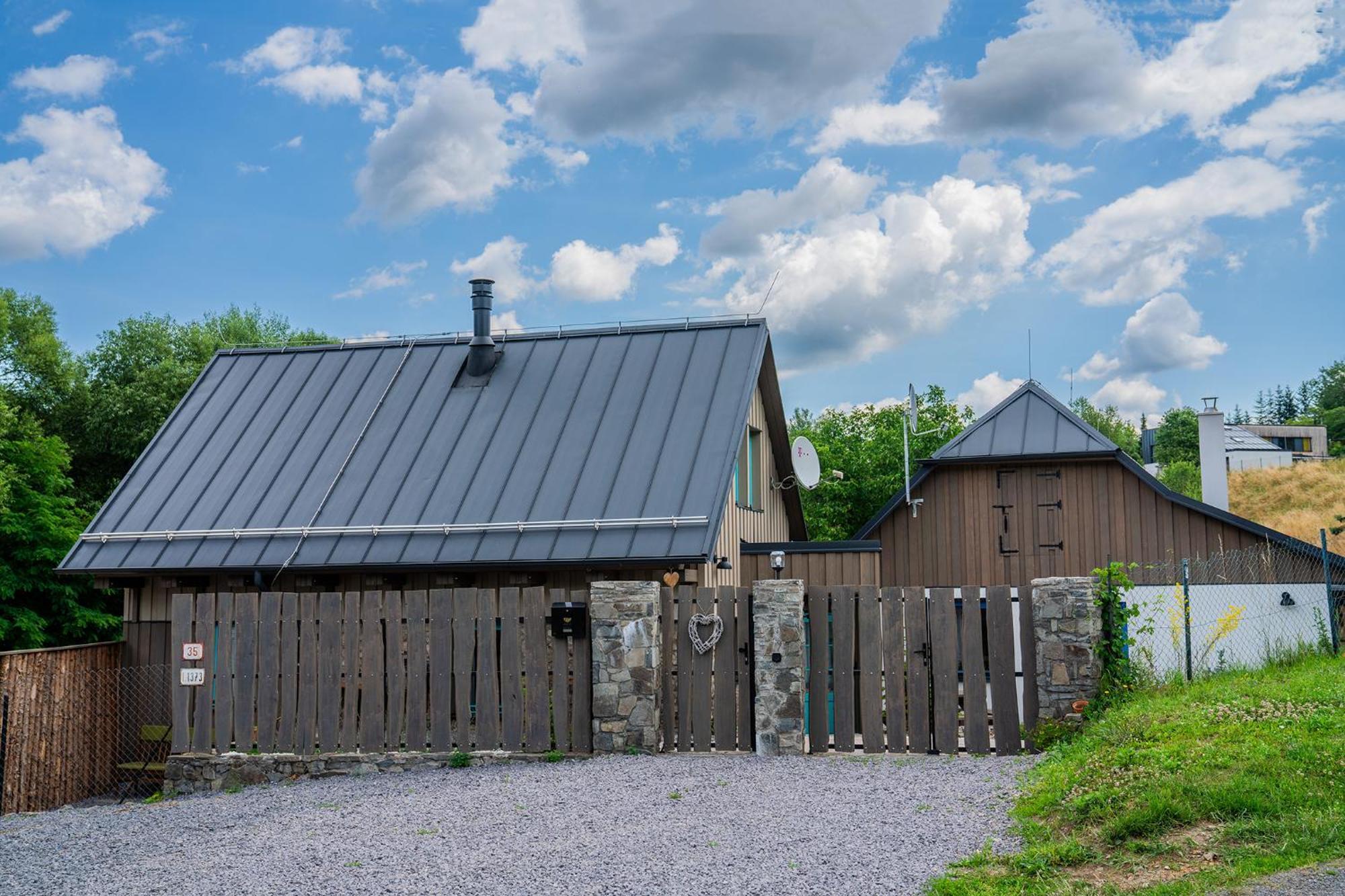 Chalupka Opal A Chalupa Achat Na Luke Lukahuta Chaletstiavnica Banska Stiavnica Na Samote - Samoobsluzny Pristup Cez Pin-Kod Nonstop Extérieur photo