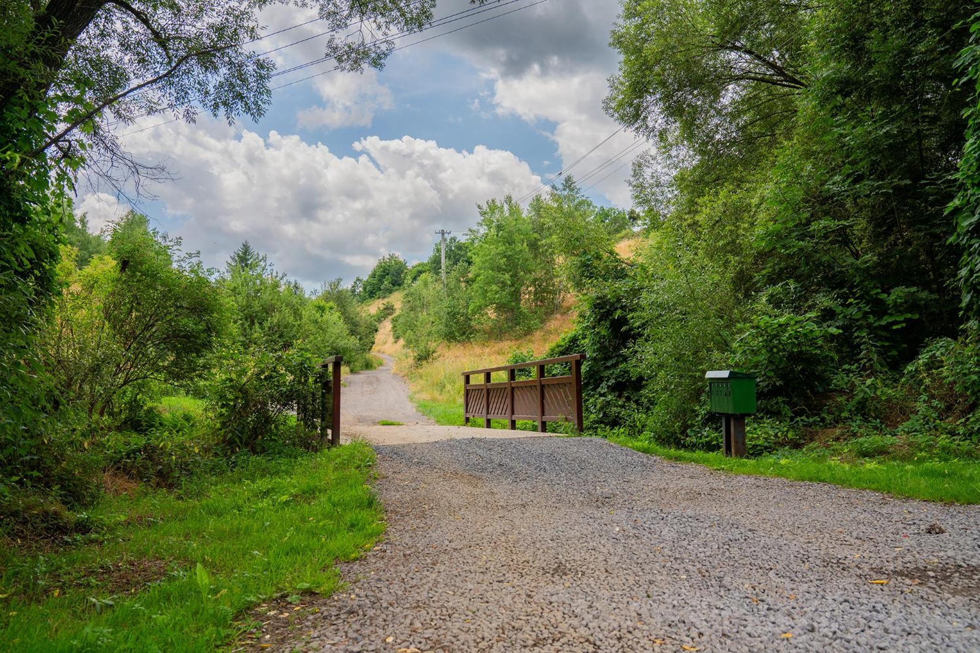 Chalupka Opal A Chalupa Achat Na Luke Lukahuta Chaletstiavnica Banska Stiavnica Na Samote - Samoobsluzny Pristup Cez Pin-Kod Nonstop Extérieur photo